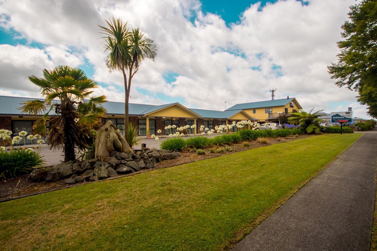 Antonio Mews Motel Stratford Exterior photo