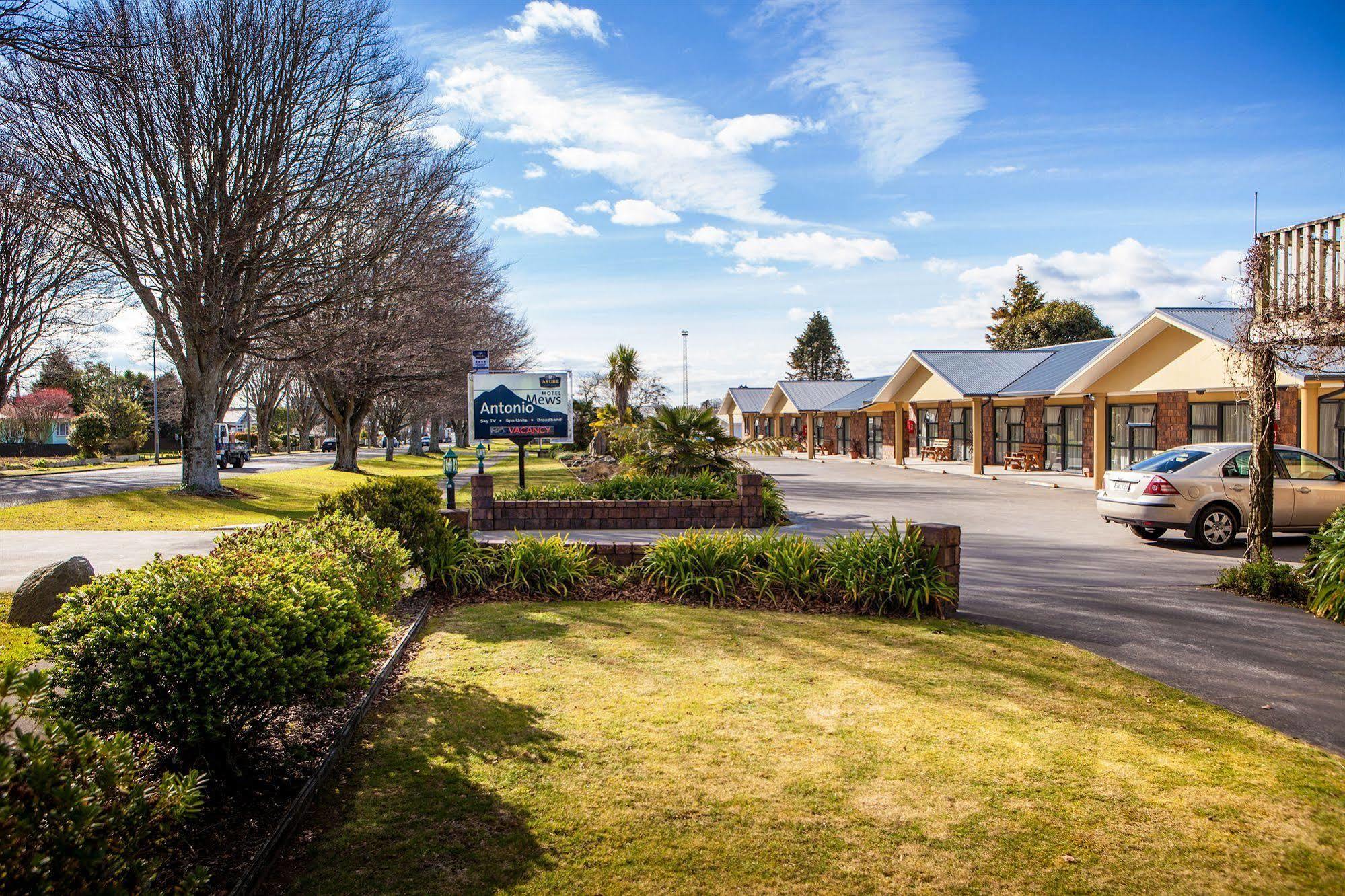 Antonio Mews Motel Stratford Exterior photo